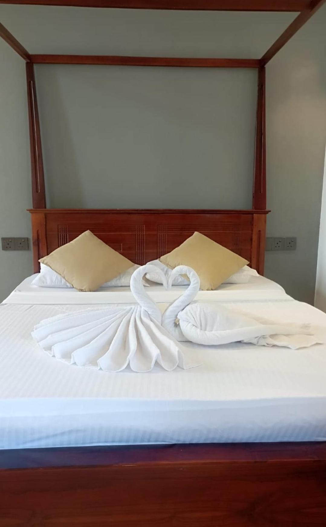 Cactus Surf Hotel Ahangama Kültér fotó